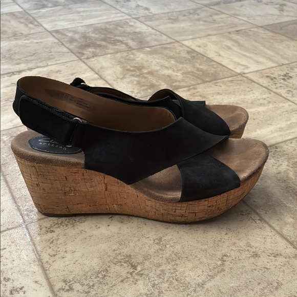Clarks Black and Brown Wedge Sandals - Picture 4 of 14